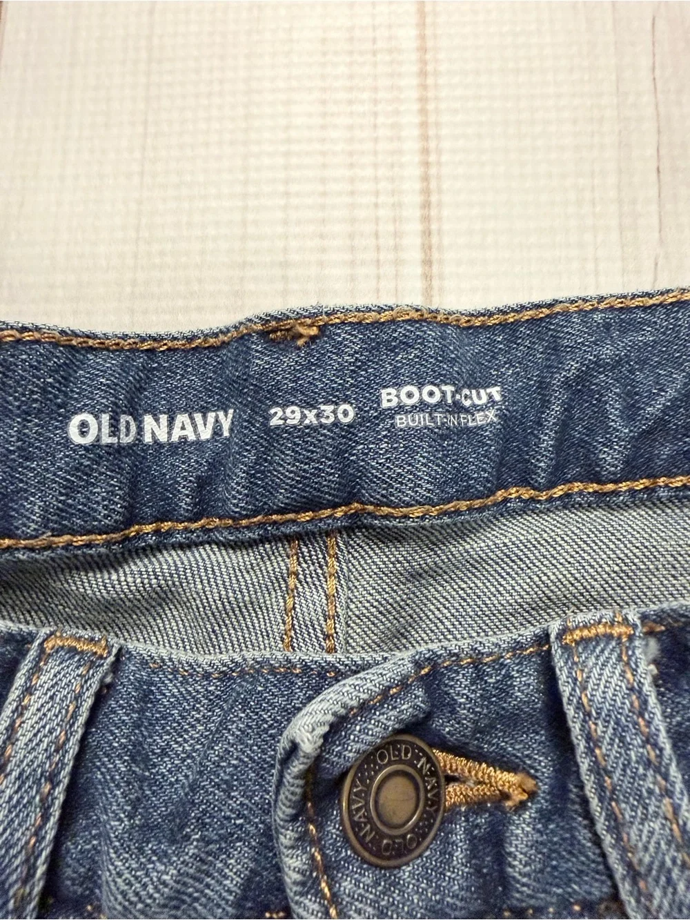 Old Navy boot cut Jeans - Picture 2 of 3